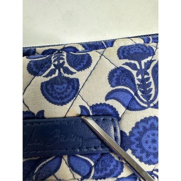 Vera Bradley COBALT TILE All In One CROSSBODY Wallet WRISTLET Cell Phone BAG - Picture 3 of 13